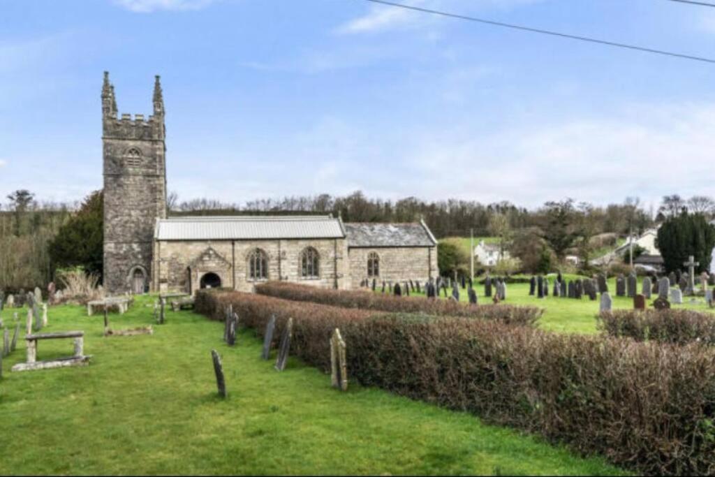 Church Gate Cottage - Bridestowe Экстерьер фото